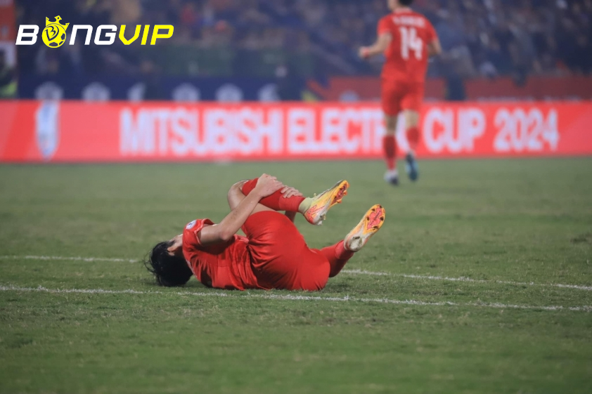 Văn Toàn bỏ lỡ phần còn lại của AFF Cup sau trận đấu với Myanmar